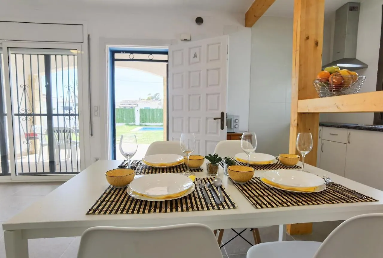 Leon Inmo Apartment Ariel - 12354 Empuriabrava Spain